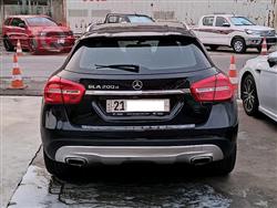 مێرسێدس بێنز GLA